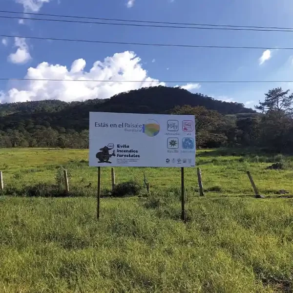 Espectacular "Estás en el Paisaje Biocultural" con diseño gráfico completo